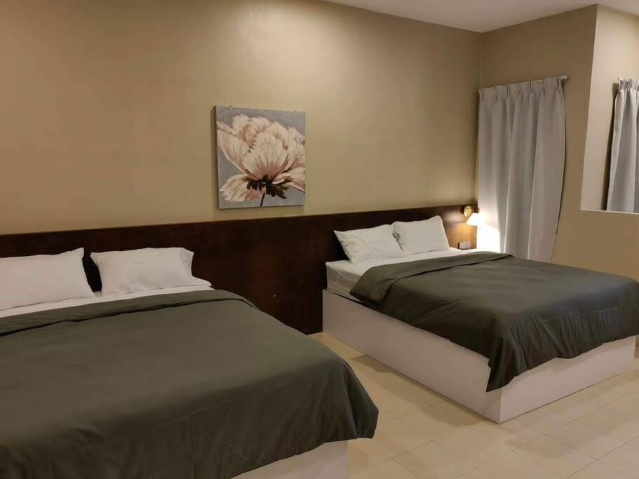T House Nearby Kuantan East Coast Shopping Mall Экстерьер фото